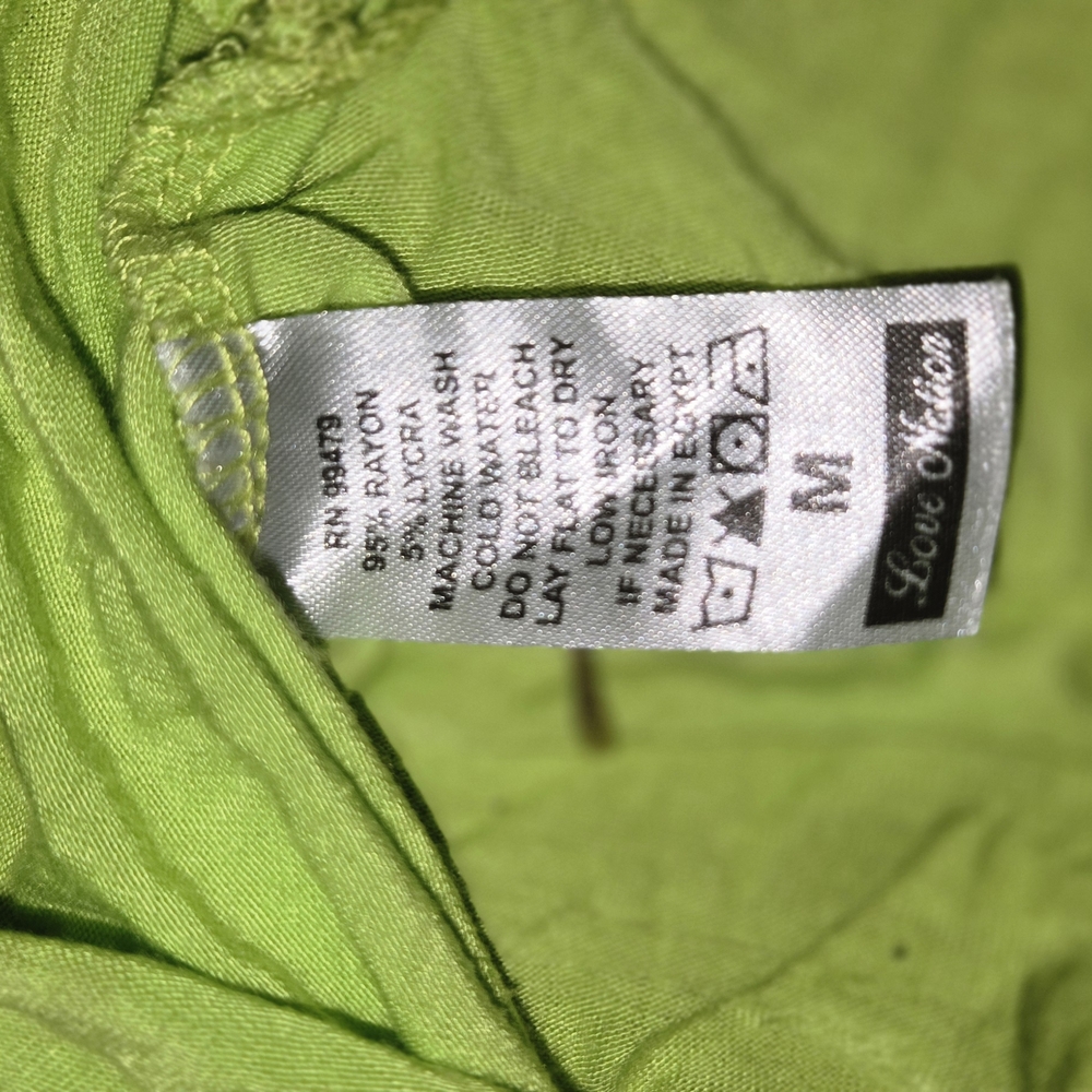 Love Nation Graphic Lime Green Ruched Tee - Picture 2 of 4